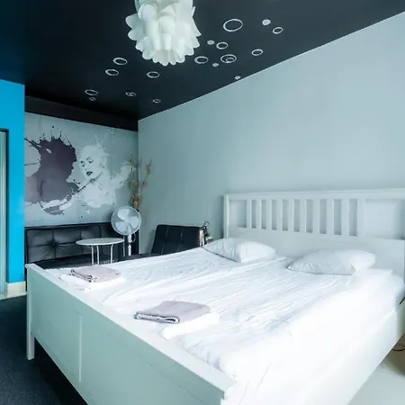 Cozy Victus Walk To The Pier By Renters Apartment *